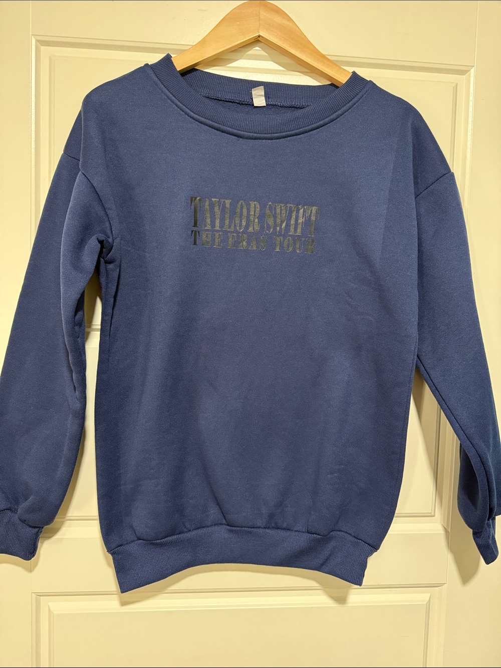 Taylor Swift Eras Tour Official Crewneck Sweatshirt Blue Size S